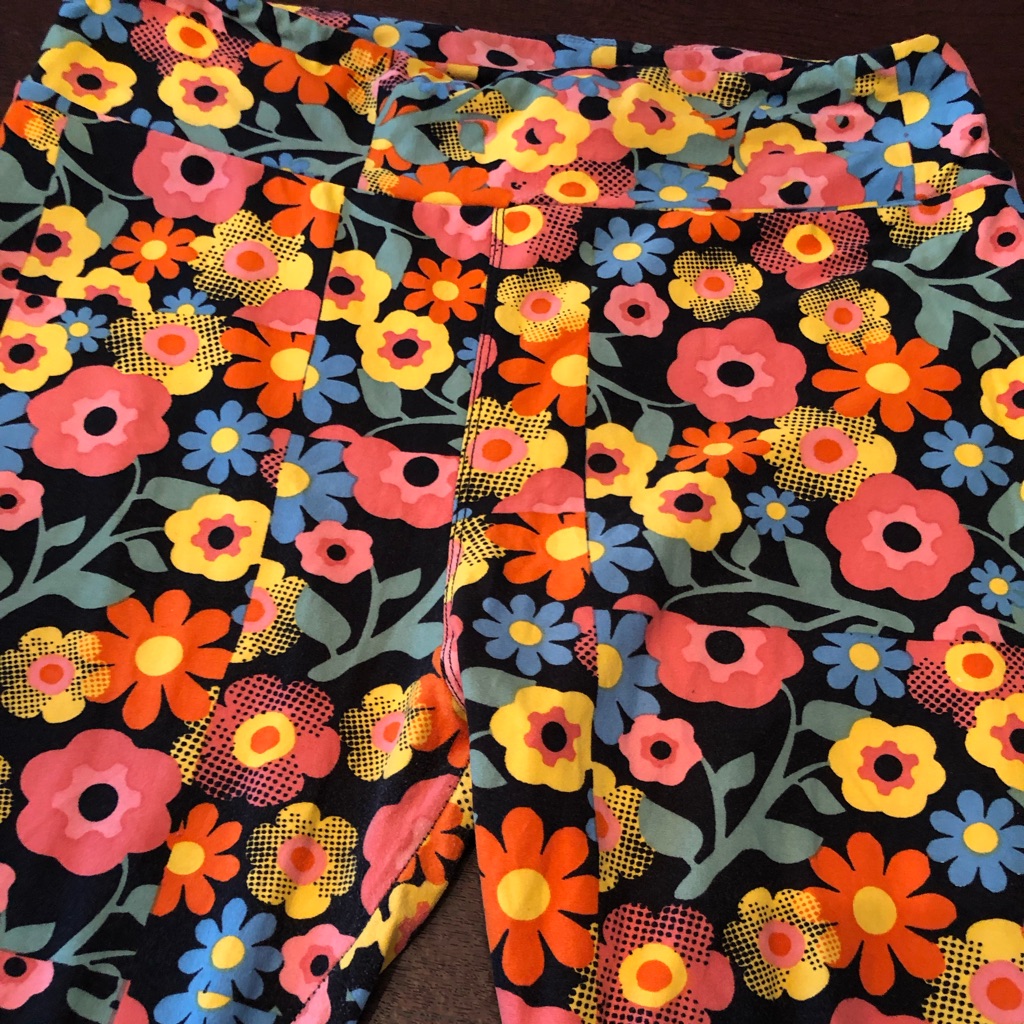 Tall And Curvy Lularoe Leggings